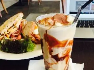 Aroma Deli Cafe