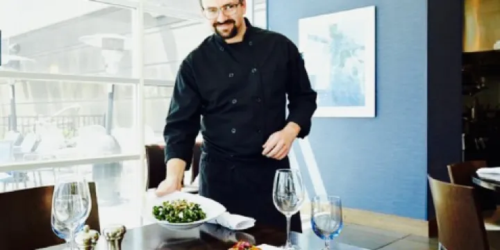 WhiteCaps Drinks + Eats