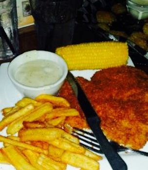 Uptown Cafe & Club D'Est