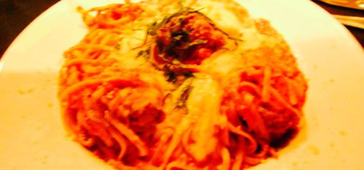12 West Bar & Grill