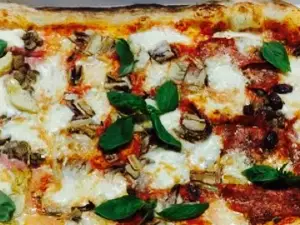 Miki Pizza