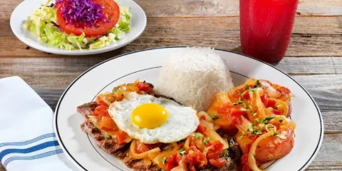 La Pequena Colombia Bakery & Restaurant