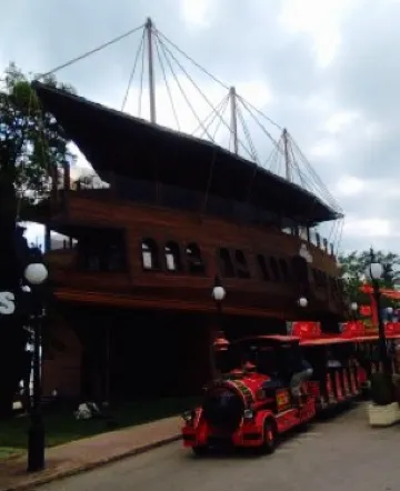 Black Pearl of Golden Sands