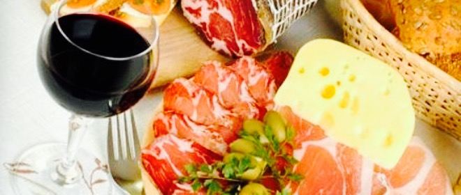 Globe Cafe & Tapas Bar