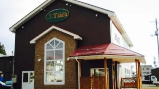 Cafe & Bakery Tiara