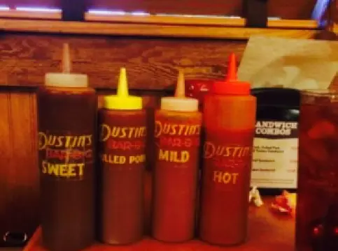 DUSTIN'S Bar-B-Q