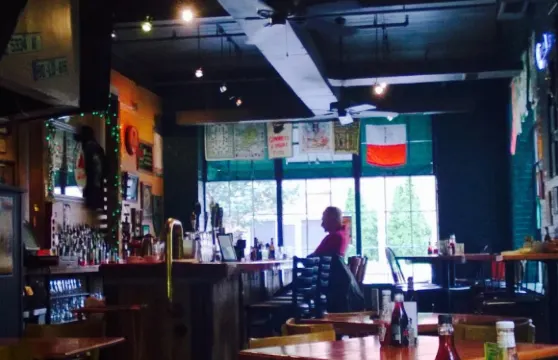 Tin Whistle Irish Pub