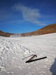 Tu Hot Spring Ski Field