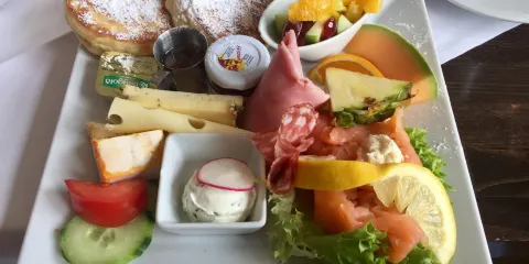 Einstein Restaurant Cafe Bar