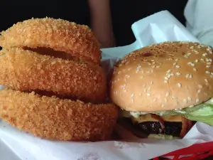 Pit's Burger