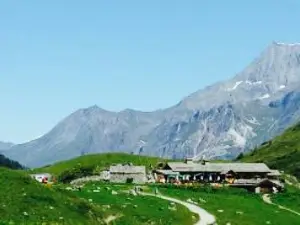 Refuge du Roc de la Peche