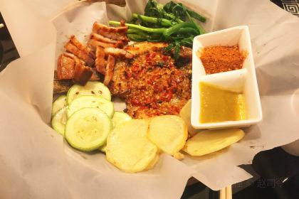 福照楼汽锅鸡饭店(龙腾店)