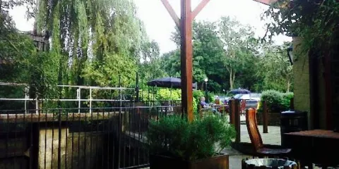 Harlow Mill Beefeater