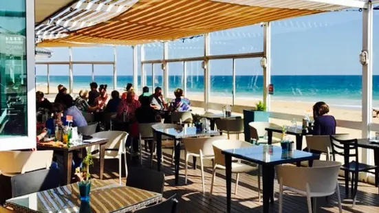 Backbeach Cafe & Restaurant