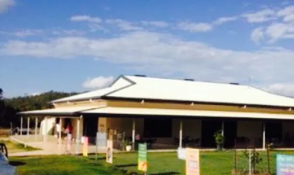 Emerald Creek Ice-Creamery