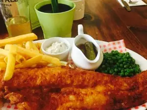 The Horseshoes Country Pub & Dining Room