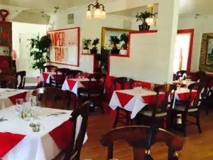 Chez Heng (Resto Bar)