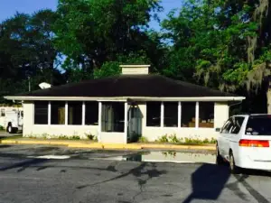 Dixie Cream Donut Shop