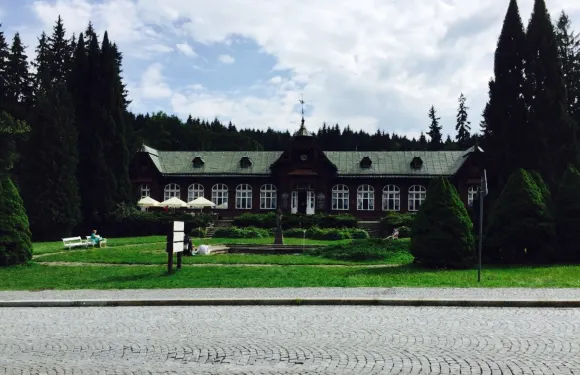 Restaurace a kavarna Letni Lazne