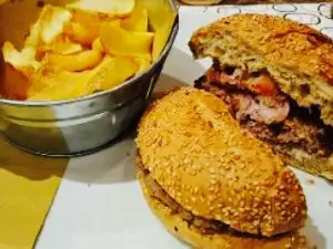 Mystic Burger
