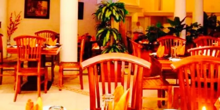 Choy's Waterfront Residence