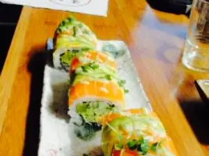 Sushi & Roll