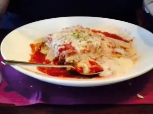 Bratskellar Pizza Pub