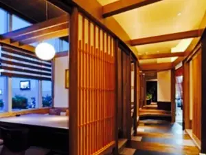 Awa No Irodori Bizan