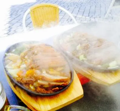 Zum Goldenen Drachen