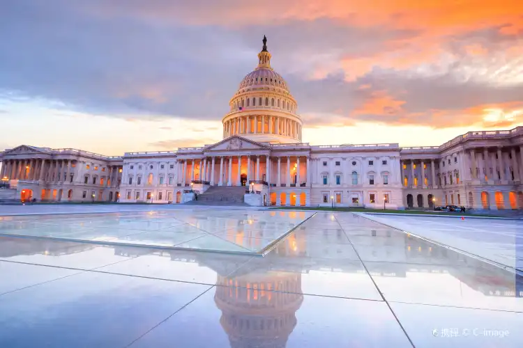 Hotel dekat United States Capitol