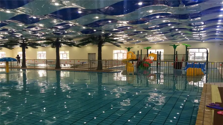 富成游泳館