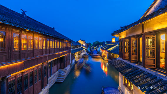 Ancient Town Water Alley Tour