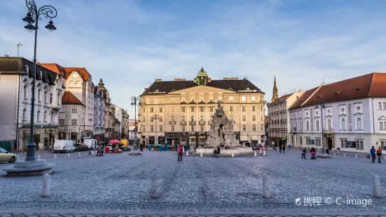 Cabbage Market Square