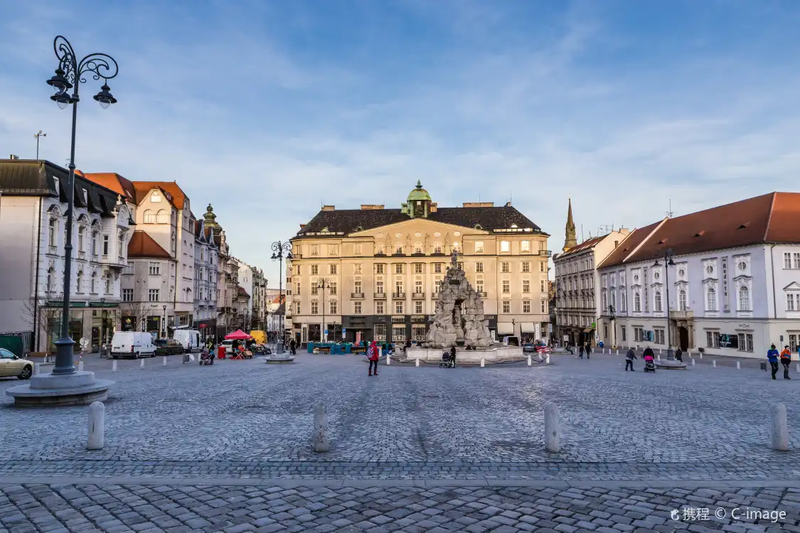 Hotels near Cabbage Market Square