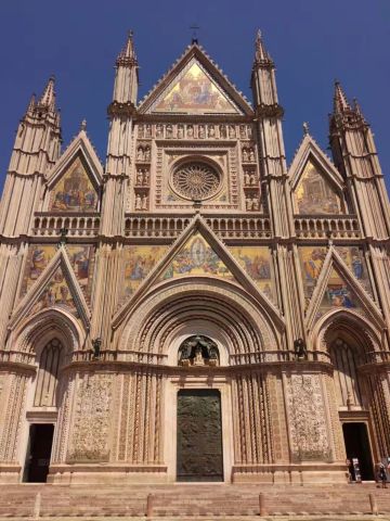 オルヴィエート大聖堂のレビュー オルヴィエート大聖堂のチケット オルヴィエート大聖堂の割引 オルヴィエート大聖堂の交通機関 所在地 営業時間 オルヴィエート大聖堂周辺の観光スポット ホテル グルメ Trip Com