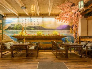 滇西王子·夢迴麗江·本土特色品牌（木府白龍廣場店）