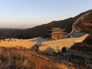 옌먼관