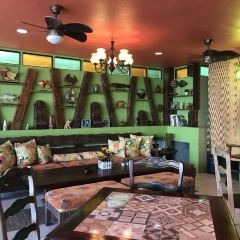 The Buzzz Cafe 여행 사진