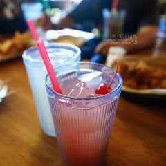 JJ's Broiler 여행 사진