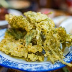 BAI LONG DOU HUA User Photo