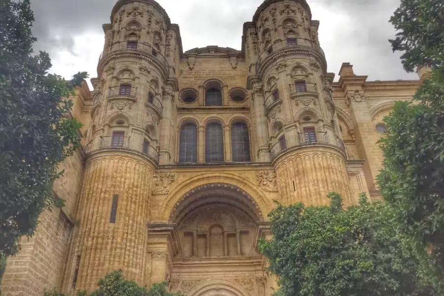 La Santa Iglesia Catedral Basílica de la Encarnacion