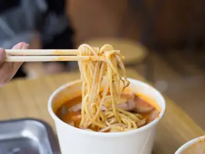 烏糖沙茶麵（民族路店）