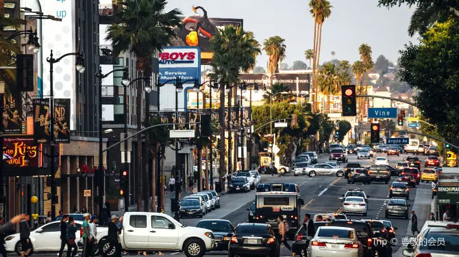 5_Hollywood