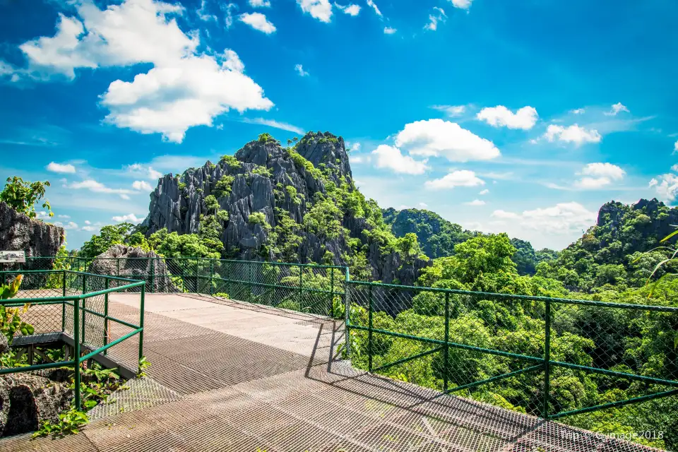 2_Stone Forest Scenic Area