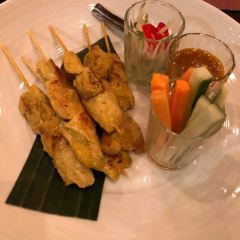 Thara Thong User Photo