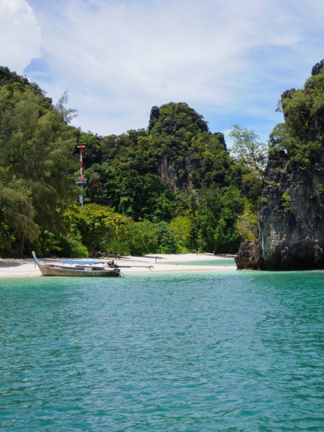 喀比紅島一日遊丨贈送氣泡酒甜品丨午餐椰子丨沙灘椅丨浮潛裝備