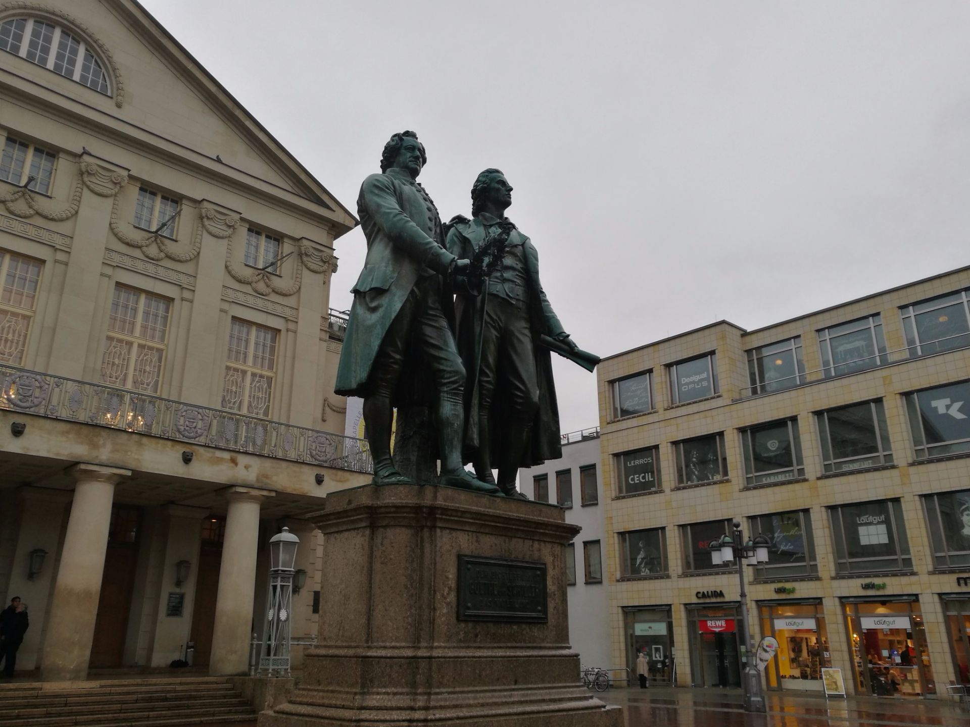 ゲーテ シラー記念像のレビュー ゲーテ シラー記念像のチケット ゲーテ シラー記念像の割引 ゲーテ シラー記念像の交通機関 所在地 営業時間 ゲーテ シラー記念像周辺の観光スポット ホテル グルメ Trip Com