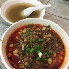 彭启饭店彭五羊肉汤枣庄辣子鸡运河野生鱼(古城西门店) User Photo