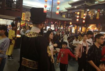 楼中楼酒店(汴梁小宋城店) User Photo