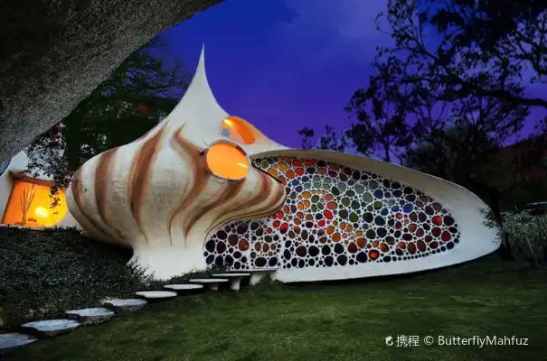 Hotels near Nido de Quetzalcoatl